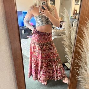 Wrap skirt (don’t know how to tie it ) never used really cute just not my style